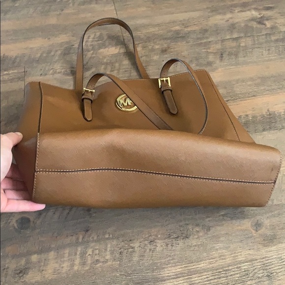 100% Authentic Mint Condition MK Purse - Picture 4 of 5